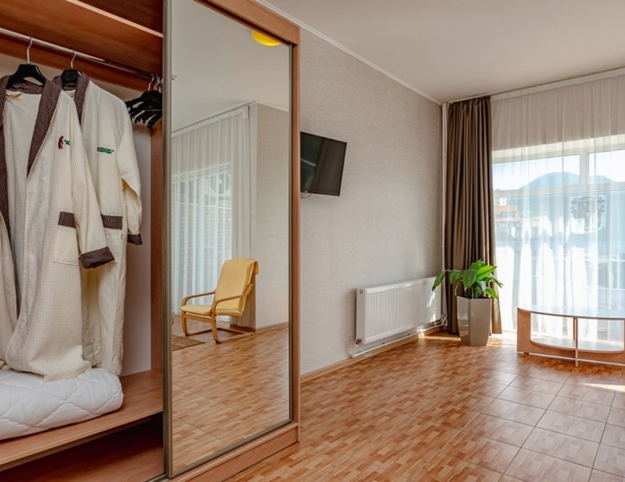 Полулюкс - Отель «Медведь Резорт» Коктебель